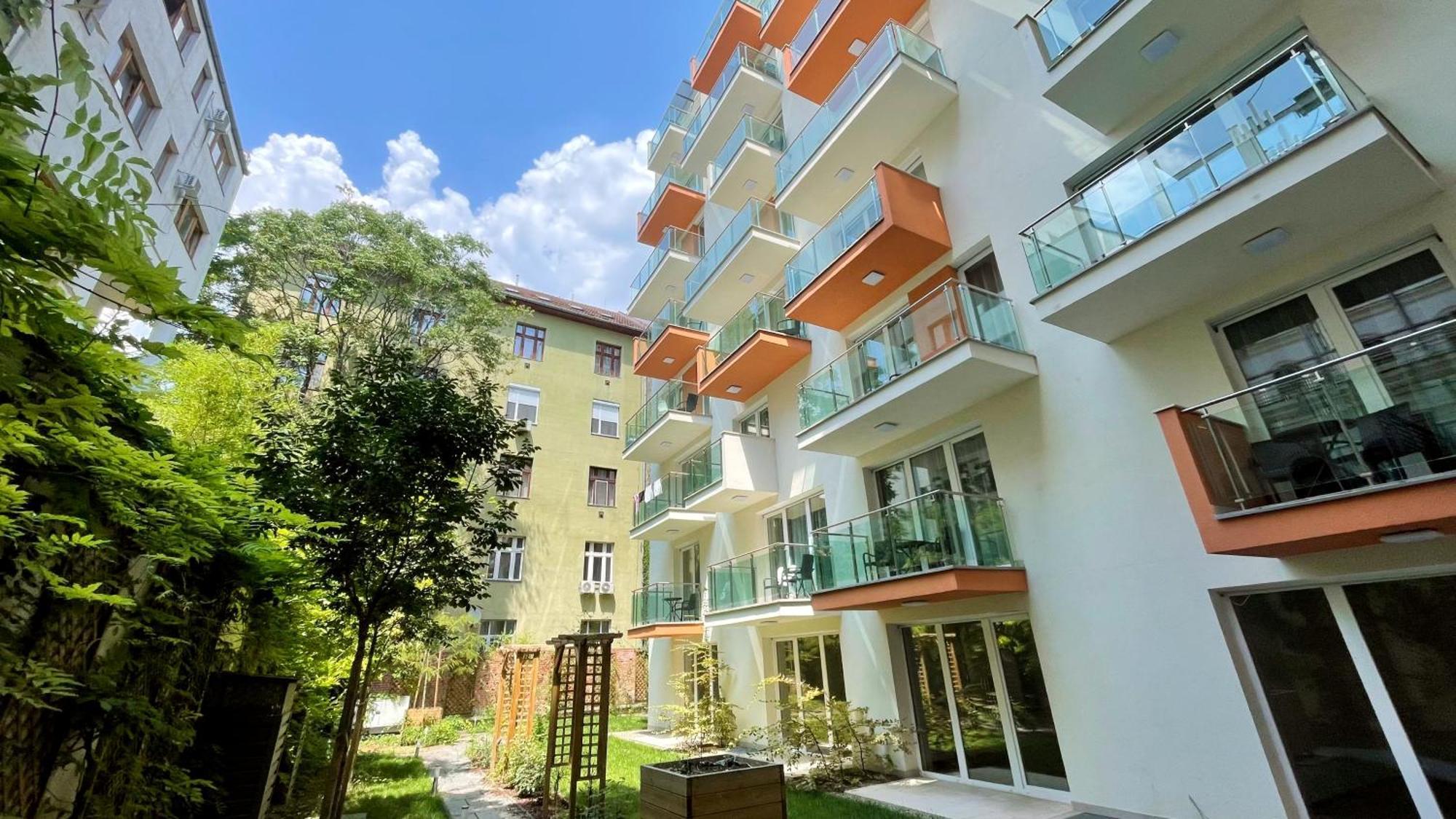 Little Americas North West Apartments Βουδαπέστη Εξωτερικό φωτογραφία