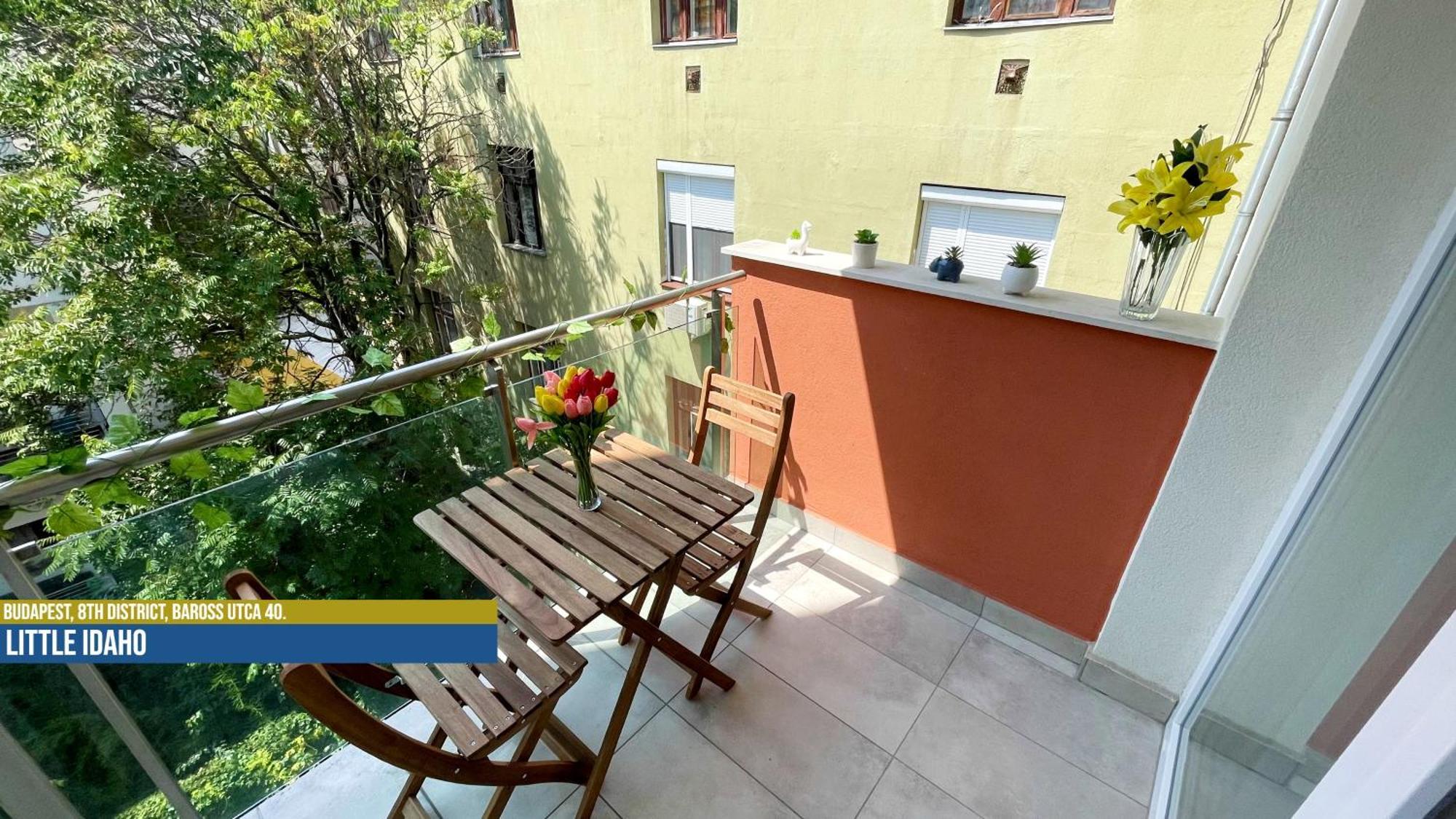 Little Americas North West Apartments Βουδαπέστη Εξωτερικό φωτογραφία